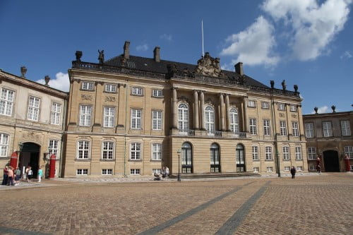 Amalienborg bestaat uit in totaal vier verschillende paleizen