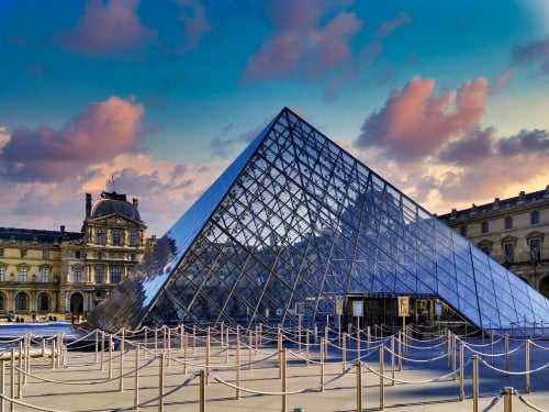 Het Louvre is misschien wel een van de bekendste musea ter wereld